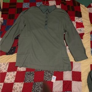 Green Button-Up Long Sleeve Shirt